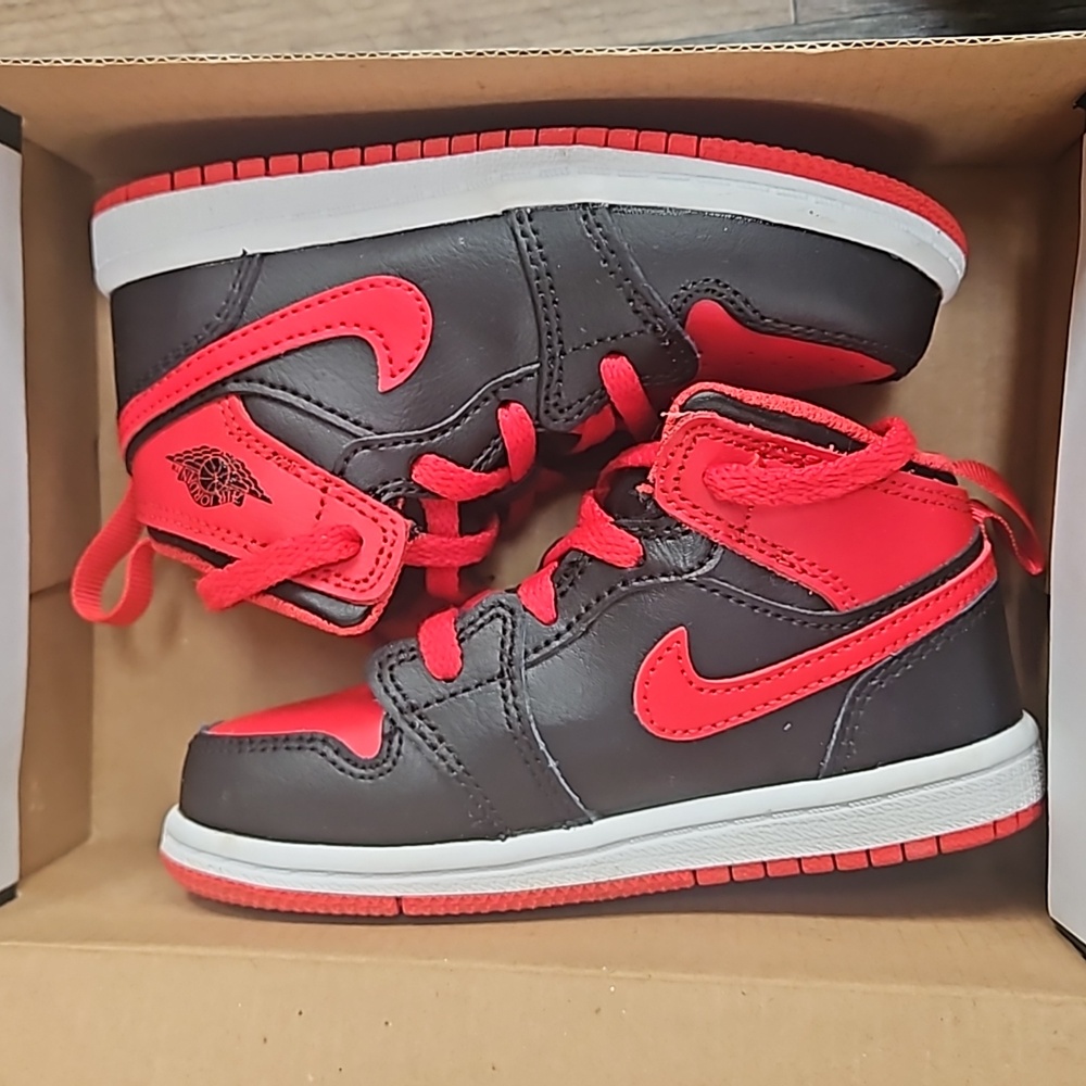 Jordan  1 Mid TD
